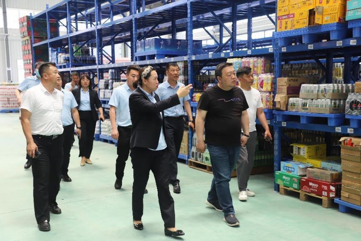 EVO视讯官网投资集团董事长白相飞向导全体向导班子成员调研公司商超、医药项目