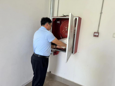 守好“年尾关”，，，，，，开好“新年篇” 伊金霍洛旗惠众融资担保有限责任公司开展节前清静生产大检查