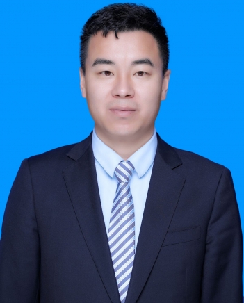 王学东 财务总监