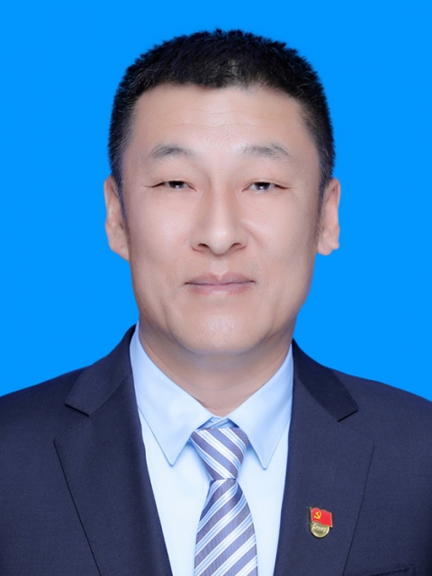 黄刚 党委副书记、总司理